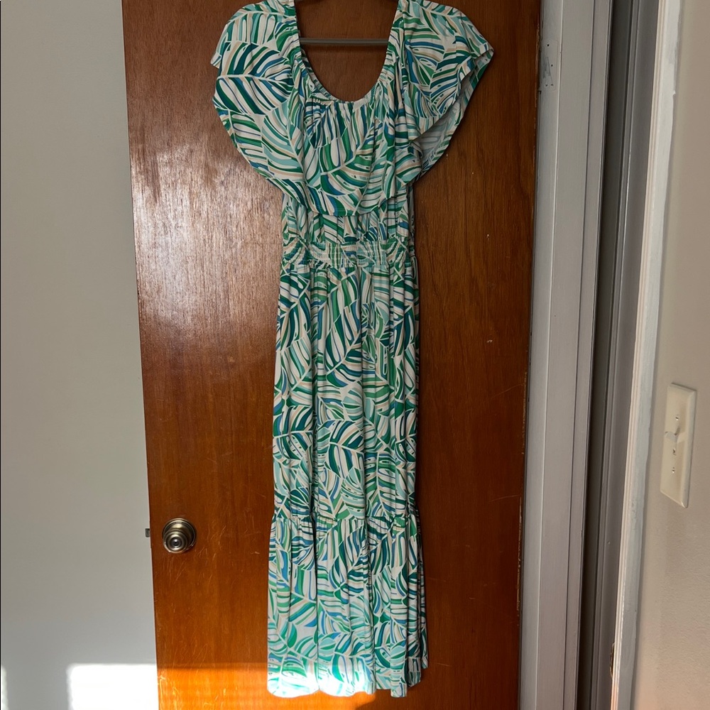 Leaf Patterned Green Maxi Dress